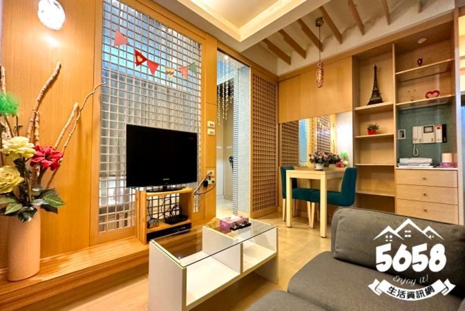 85 Cape Inn Гаосюн Екстер'єр фото