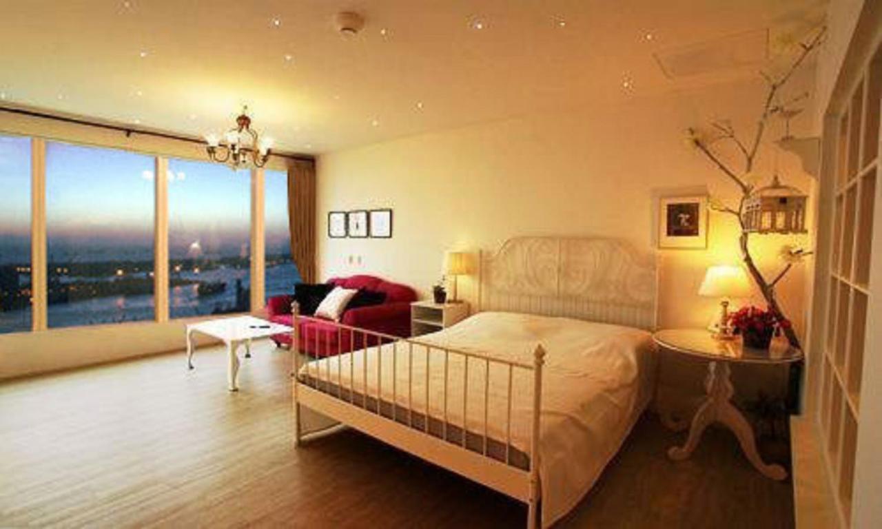 85 Cape Inn Гаосюн Екстер'єр фото