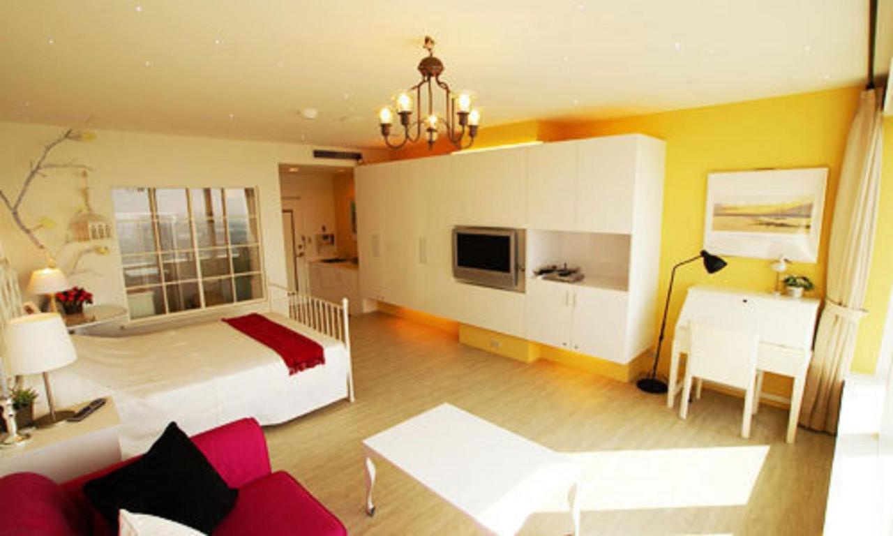 85 Cape Inn Гаосюн Екстер'єр фото